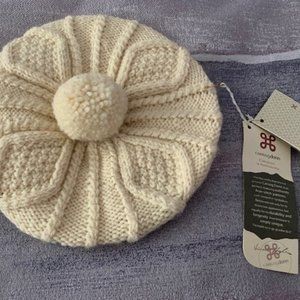 Carraig Donn Aran Beret